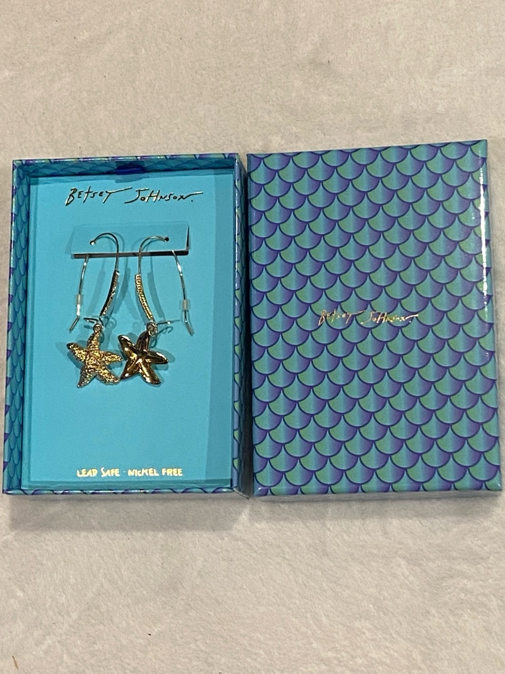 Betsey Johnson Goldtone Starfish Dangle Drop Earrings NWT NIB